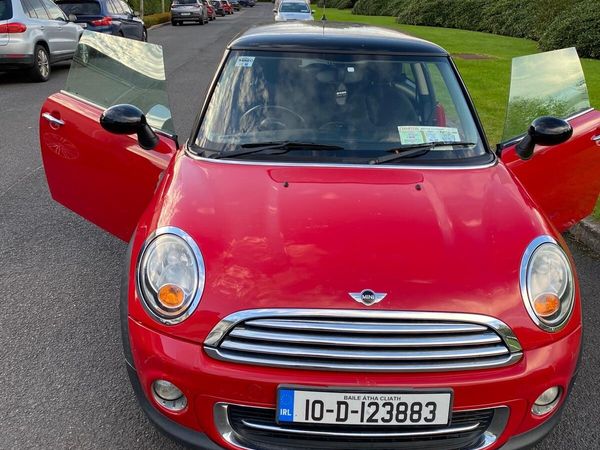 Mini Cooper Hatchback, Petrol, 2010, Red