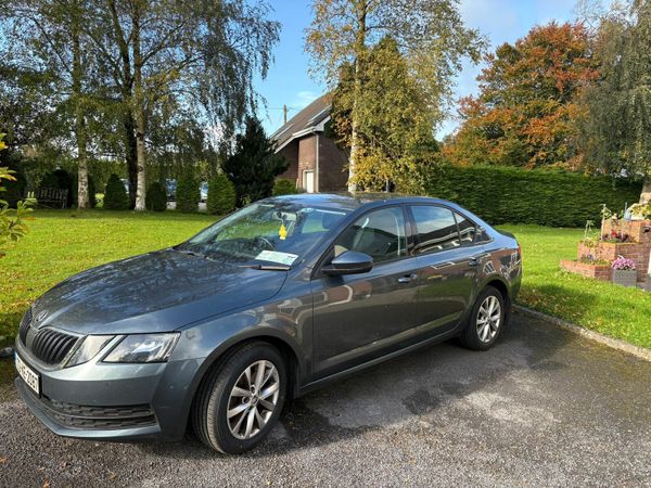 Skoda Octavia Hatchback, Diesel, 2017, Grey