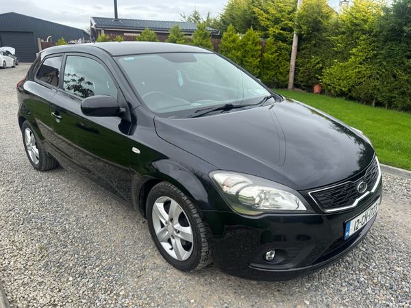 Kia Ceed Hatchback, Diesel, 2012, Black