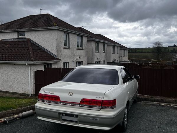 Toyota Mark II Saloon, Petrol, 1999, 