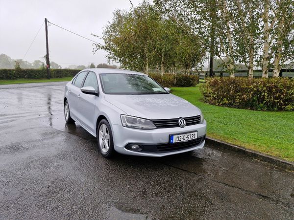 Volkswagen Jetta Saloon, Diesel, 2013, Silver