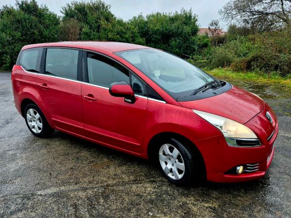 Peugeot 5008 MPV, Diesel, 2010, Red