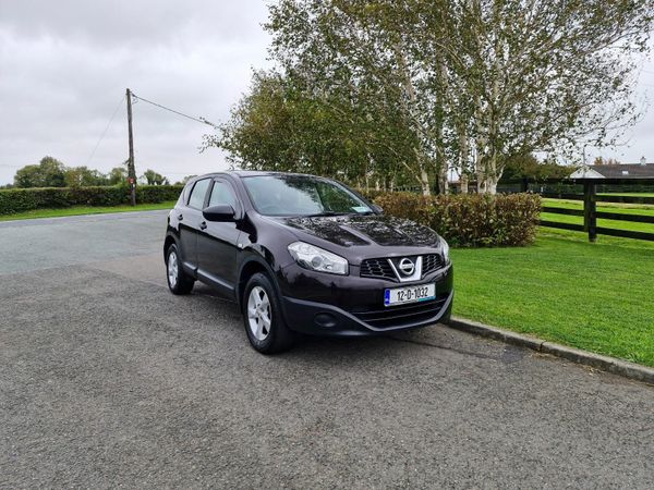 Nissan Qashqai Hatchback, Petrol, 2012, Purple