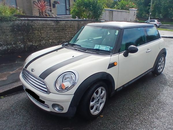 Mini Cooper Hatchback, Petrol, 2009, White