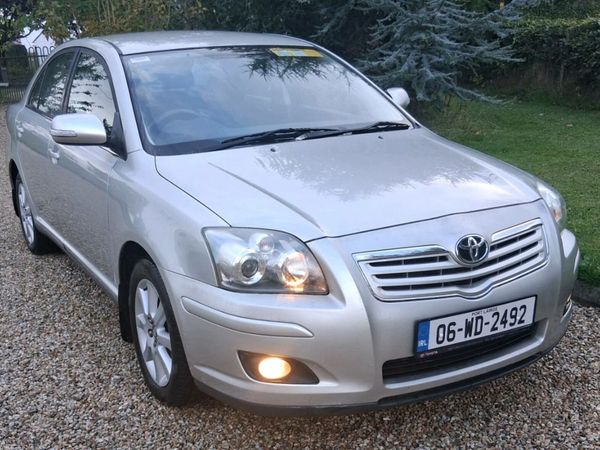 Toyota Avensis Saloon, Petrol, 2006, Silver