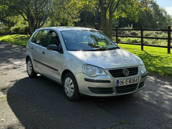 Volkswagen Polo Hatchback, Petrol, 2006, Silver