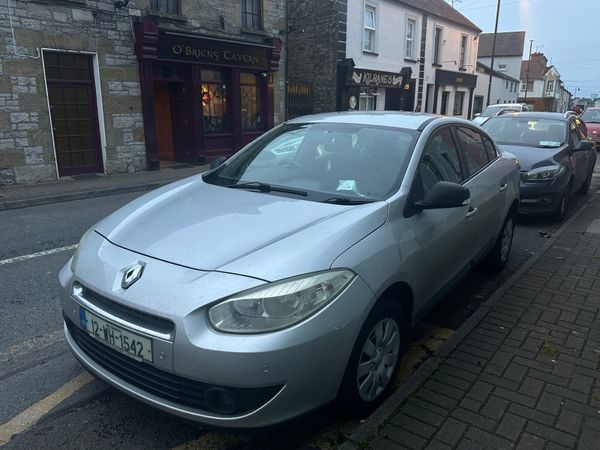 Renault Fluence Saloon, Diesel, 2012, Silver