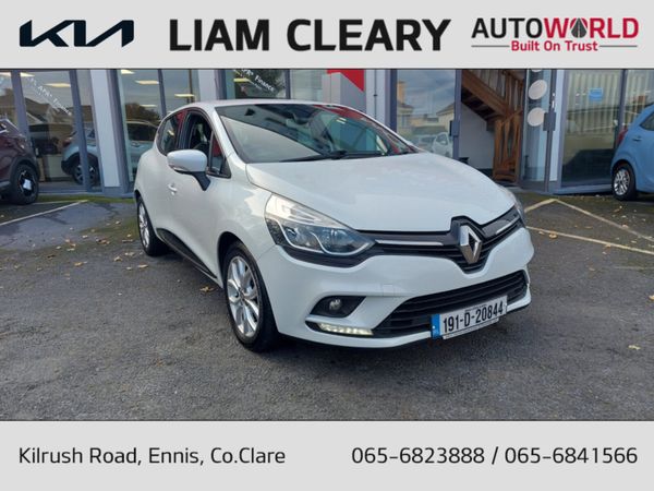 Renault Clio Hatchback, Petrol, 2019, White