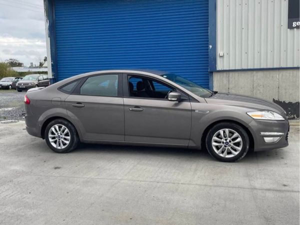 Ford Mondeo Hatchback, Diesel, 2012, Brown