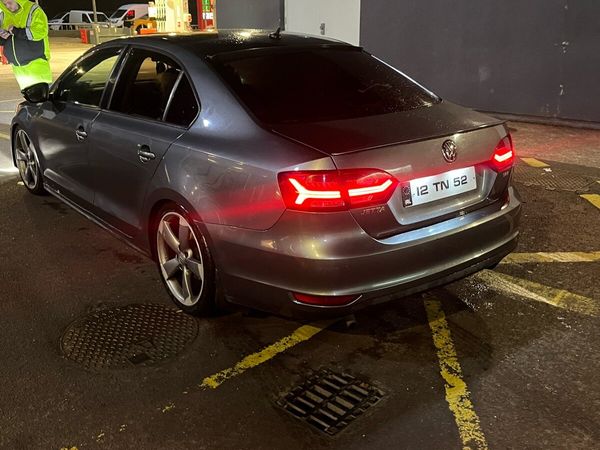 Volkswagen Jetta Saloon, Diesel, 2012, Grey