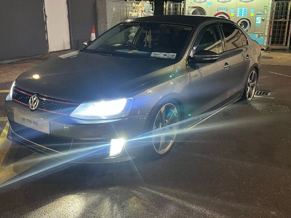 Volkswagen Jetta Saloon, Diesel, 2012, Grey