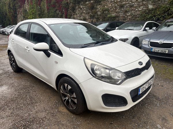 Kia Rio Hatchback, Diesel, 2013, White