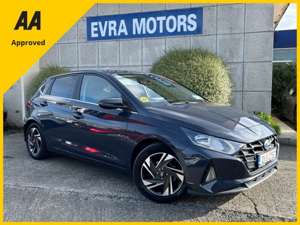 Hyundai i20 Hatchback, Petrol, 2021, Grey