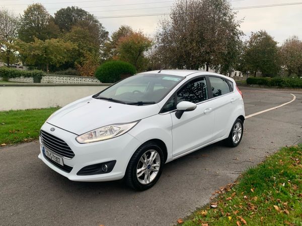 Ford Fiesta Hatchback, Petrol, 2017, White
