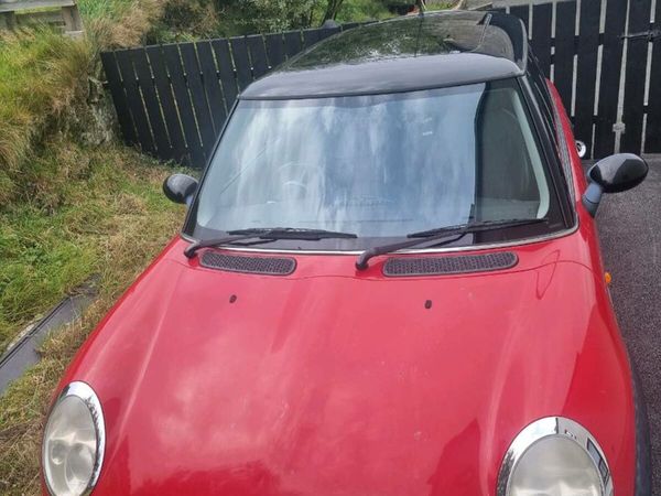 Mini Cooper Hatchback, Petrol, 2004, Red