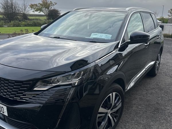 Peugeot 5008 MPV, Diesel, 2024, Black