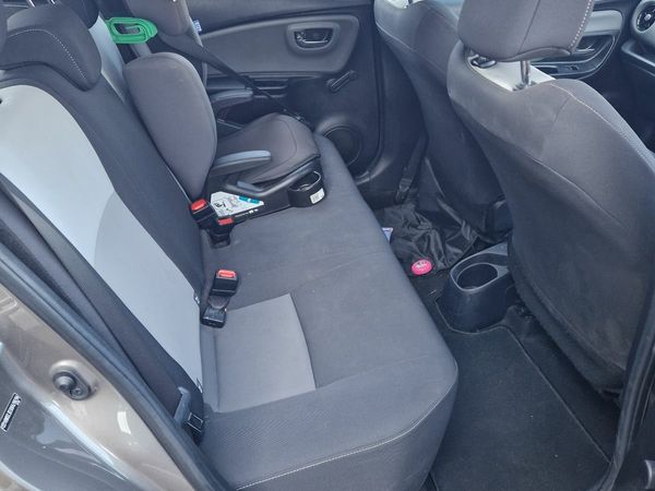 Toyota Yaris MPV, Petrol, 2019, Grey