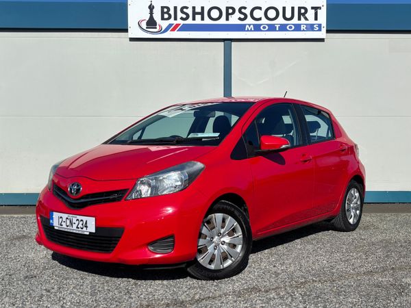 Toyota Yaris Hatchback, Petrol, 2012, Red
