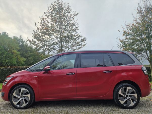 Citroen Grand C4 Picasso Hatchback, Diesel, 2014, Red