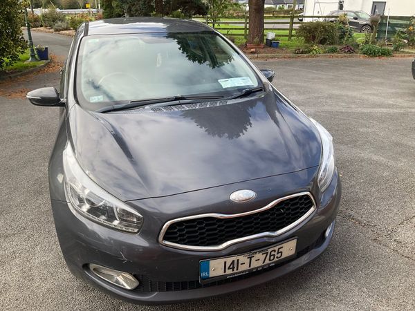 Kia Ceed Hatchback, Diesel, 2014, Silver