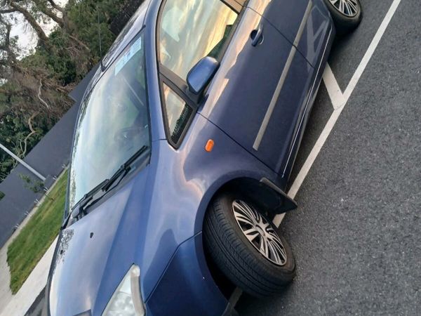 Ford Focus C-Max Hatchback, Petrol, 2005, Blue