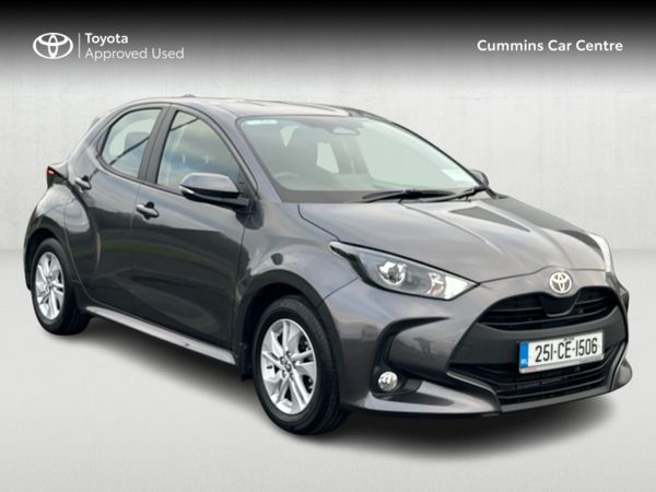 Toyota Yaris Hatchback, Petrol Hybrid, 2025, Grey