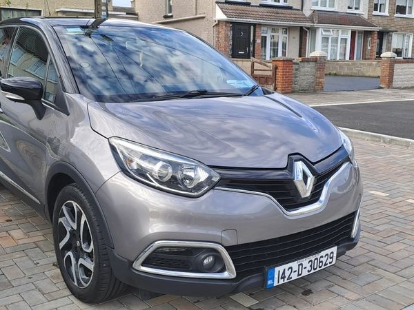 Renault Captur Hatchback, Petrol, 2014, Grey