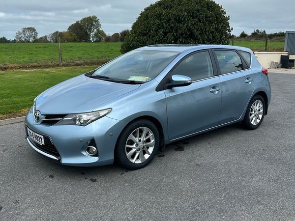 Toyota Auris Hatchback, Diesel, 2013, Blue