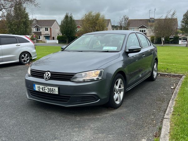 Volkswagen Jetta Saloon, Diesel, 2012, Grey