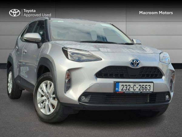 Toyota Yaris Cross Hatchback, Petrol Hybrid, 2023, Silver