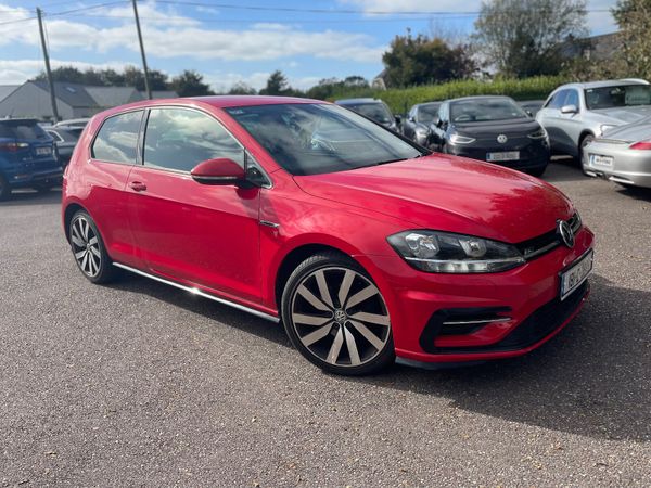 Volkswagen Golf Estate, Petrol, 2018, Red