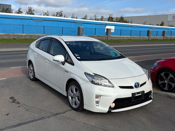 Toyota Prius Hatchback, Petrol Hybrid, 2014, White