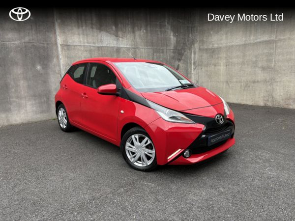 Toyota Aygo Hatchback, Petrol, 2016, Red