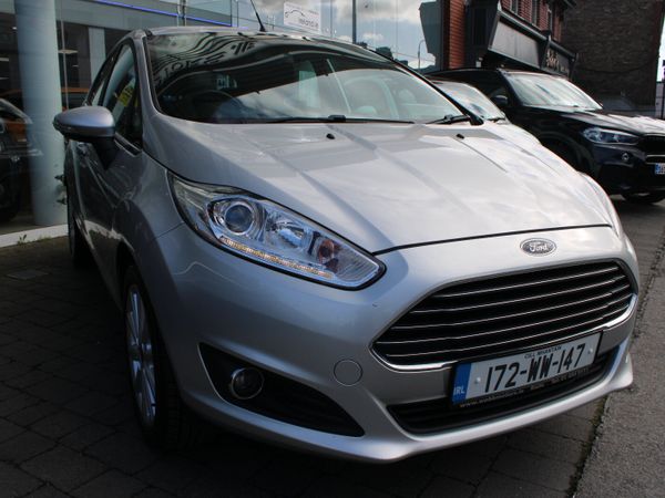 Ford Fiesta Hatchback, Petrol, 2017, Grey