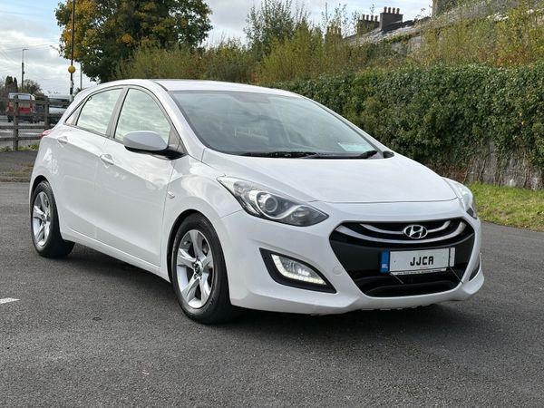 Hyundai i30 Hatchback, Diesel, 2013, White