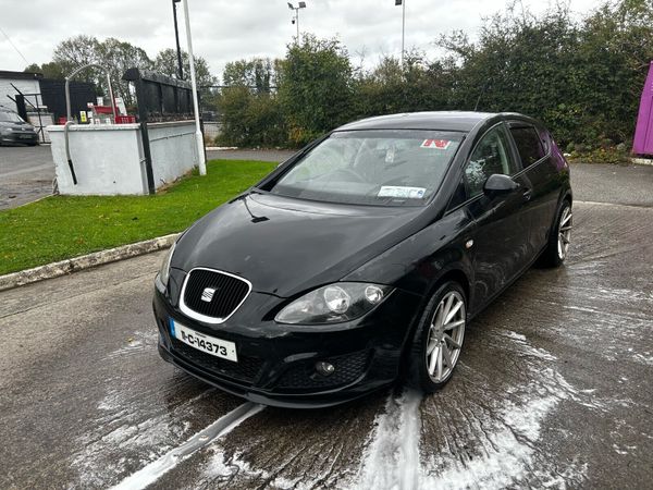 SEAT Leon Hatchback, Diesel, 2011, Black