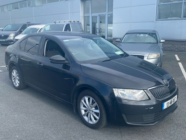 Skoda Octavia Hatchback, Diesel, 2013, Black