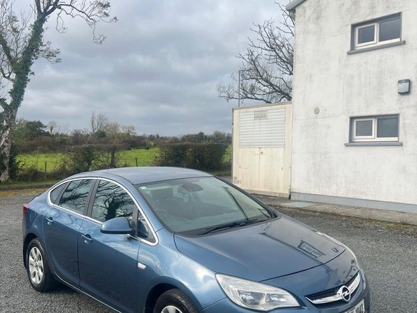Opel Astra Saloon, Diesel, 2016, Blue