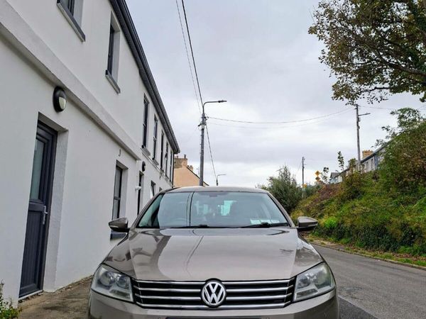 Volkswagen Passat Saloon, Diesel, 2011, Brown