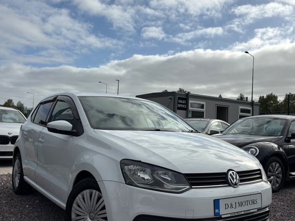 Volkswagen Polo Hatchback, Petrol, 2015, White