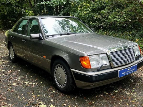 Mercedes-Benz 300 Saloon, Petrol, 1989, Grey