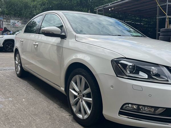Volkswagen Passat Saloon, Petrol, 2015, White