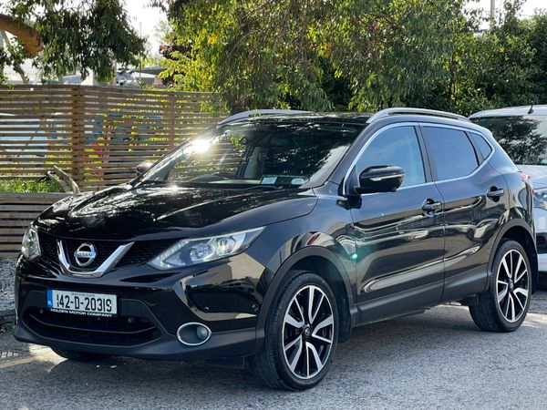 Nissan Qashqai SUV, Diesel, 2014, Black