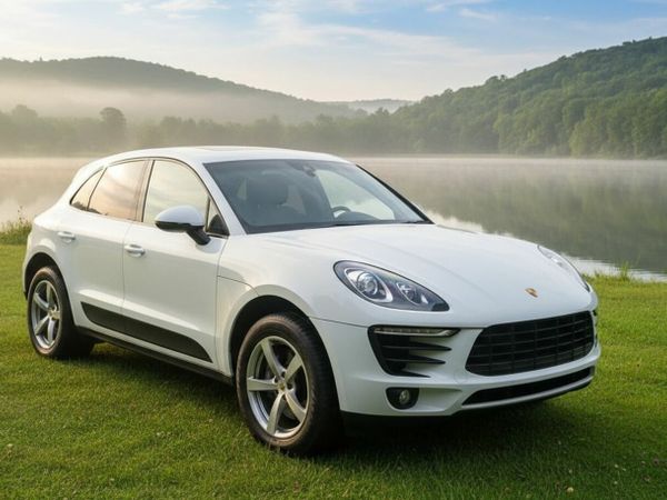 Porsche Macan SUV, Petrol, 2015, White