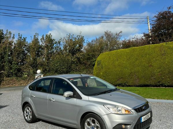 Ford Focus Hatchback, Diesel, 2011, Silver