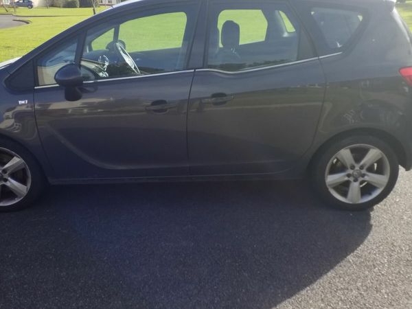 Vauxhall Meriva MPV, Diesel, 2014, Grey