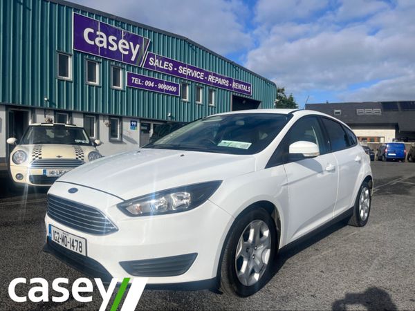 Ford Focus Hatchback, Petrol, 2016, White