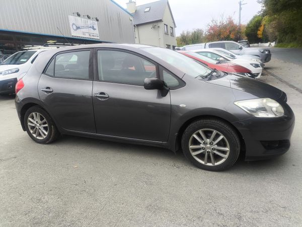 Toyota Auris Hatchback, Diesel, 2009, Grey
