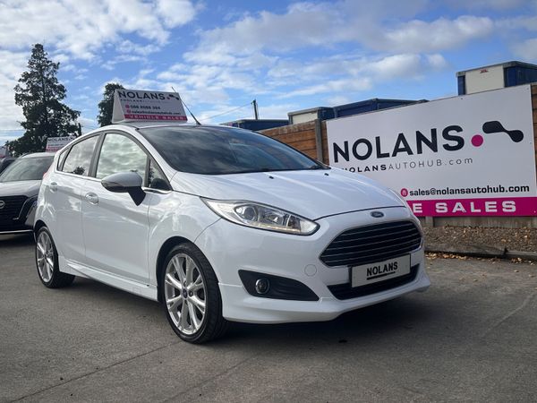 Ford Fiesta Hatchback, Petrol, 2015, White