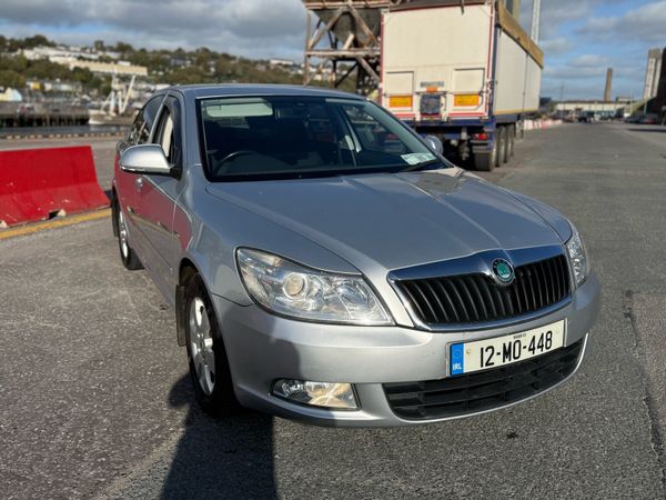 Skoda Octavia Saloon, Diesel, 2012, Silver